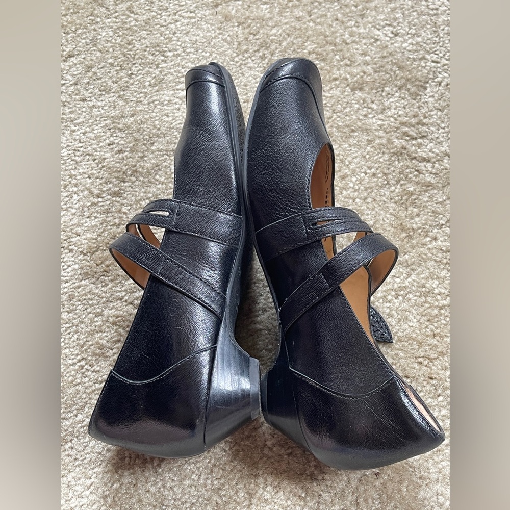 Ziera Casey Black Leather Mary Jane Shoes - Picture 4 of 7